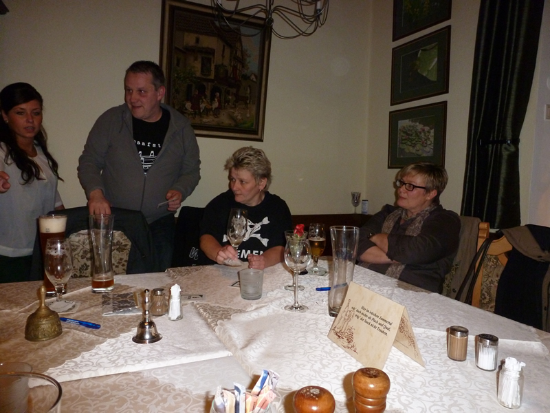 Bedienung, Rebe, Gaby, Anne