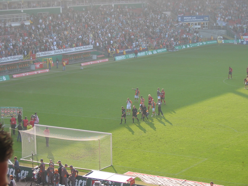 Der Pfau stolziert vom Platz!