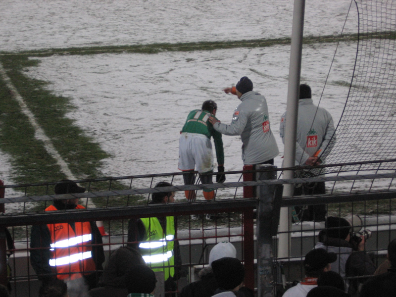 Klose f&auml;llt aus