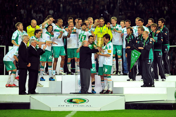 Uwe gib den Pott her!!